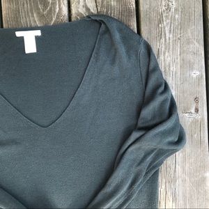 V-neck Long Sleeve